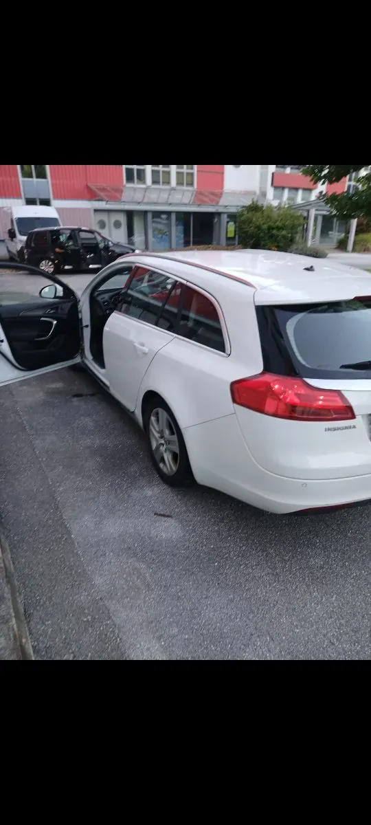Opel Insignia 2009 photo 3