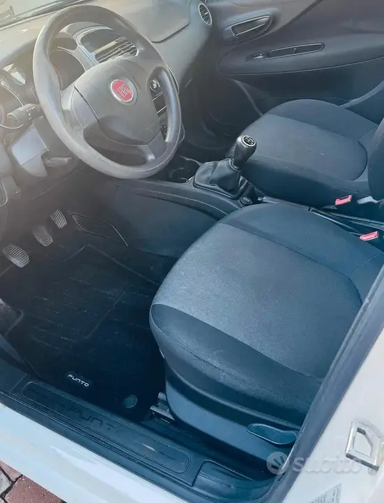 Fiat Punto 2014 photo 4
