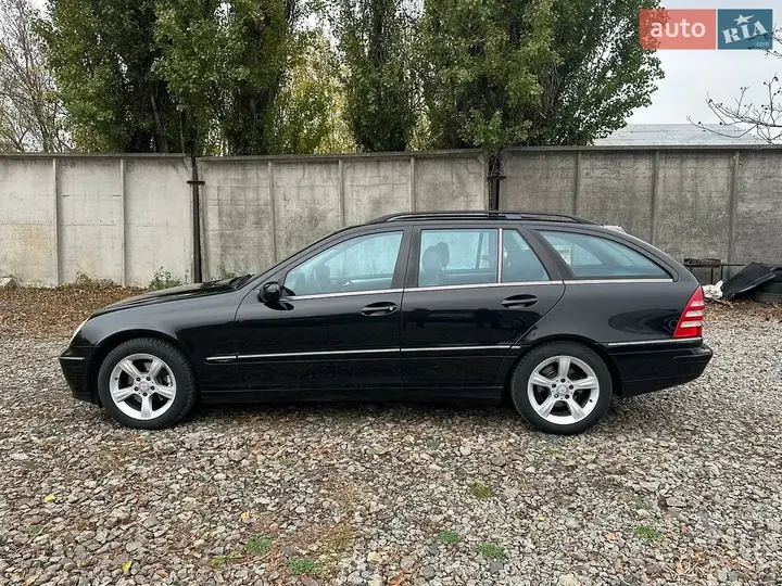 Mercedes-Benz C-Class 2007 photo 2