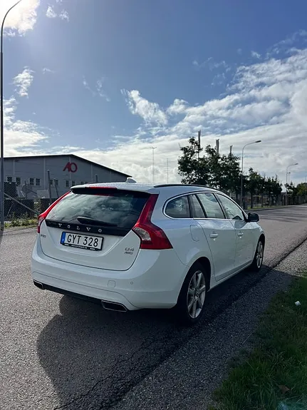 Volvo V60 2017 photo 3