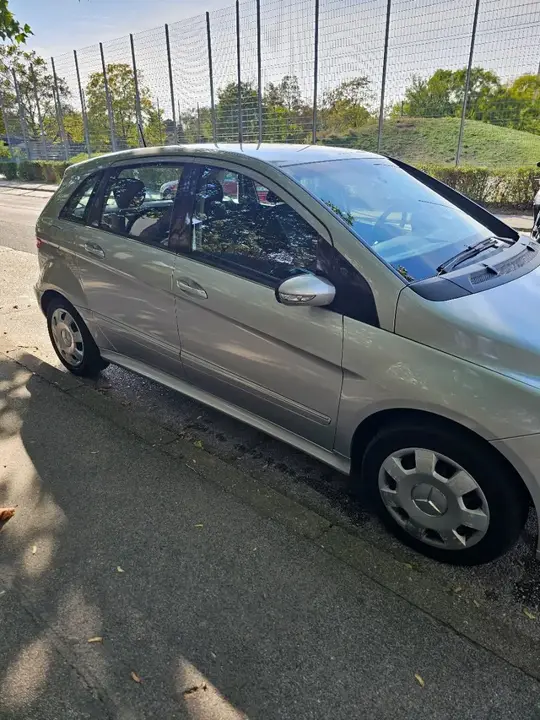Mercedes-Benz B-Class 2006 photo 2