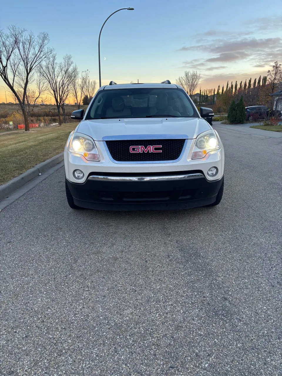 GMC Acadia 2012 photo 4
