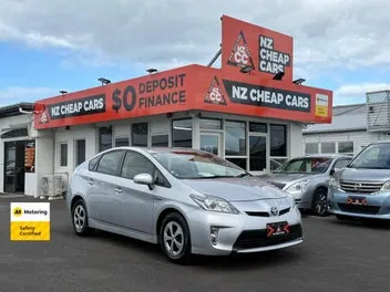 Toyota Prius 2013 photo 2