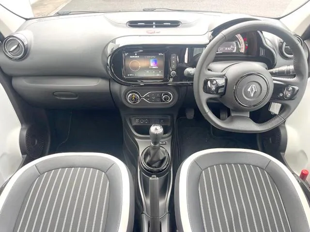 Renault Korea Sedan 2023 photo 2