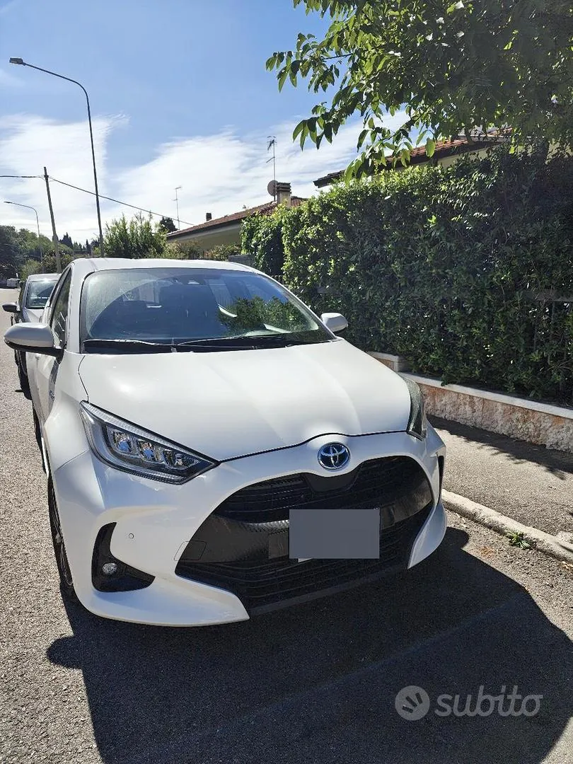 Toyota Yaris 2021 photo 2