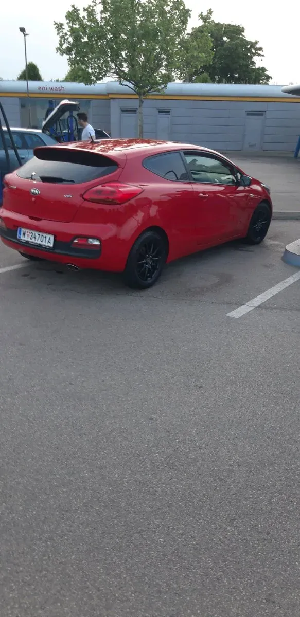 Kia Proceed 2014 photo 2