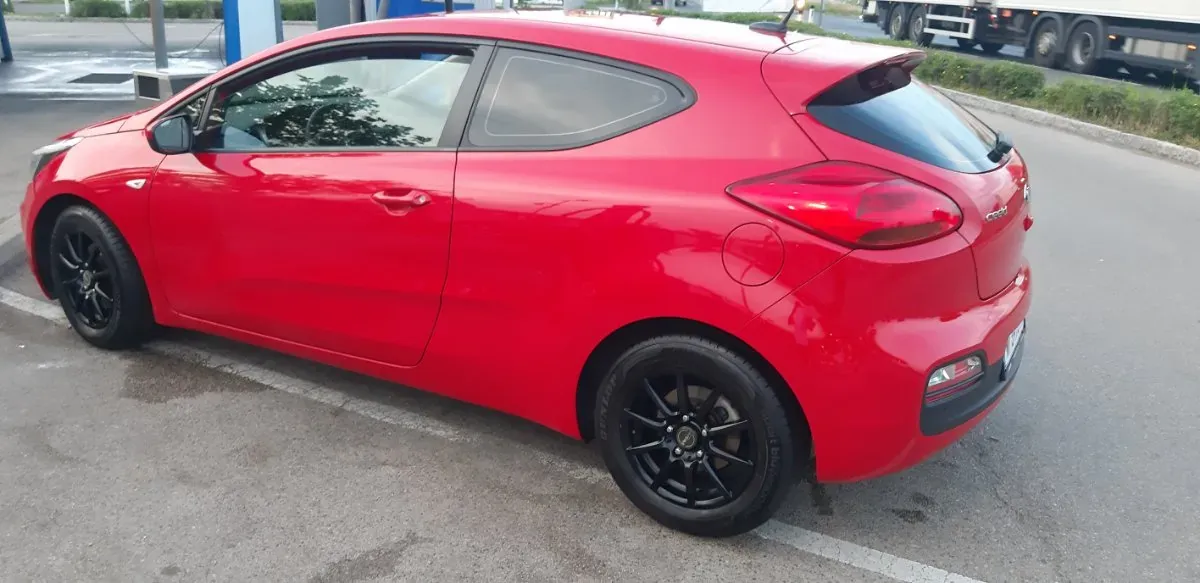 Kia Proceed 2014 photo 3