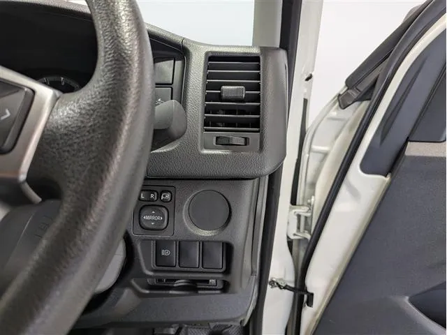 Toyota Hiace 2024 photo 5
