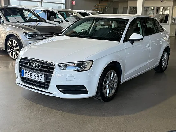 Audi A3 2016 photo 2