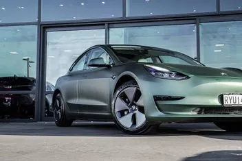 Tesla Model 3 2023 photo 5