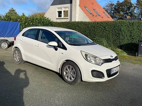 Kia Rio 2013 photo 3