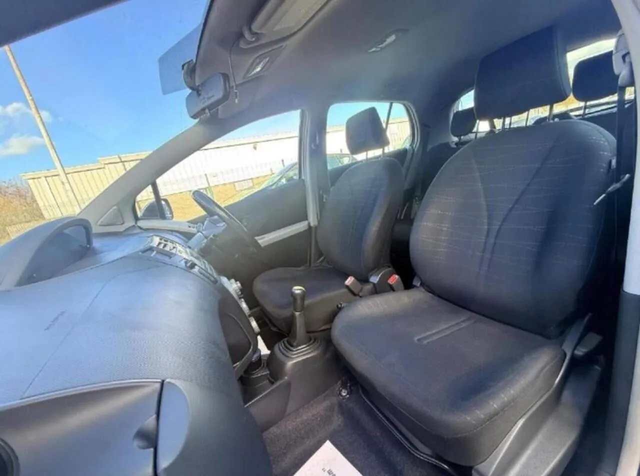 Toyota Yaris 2007 photo 5