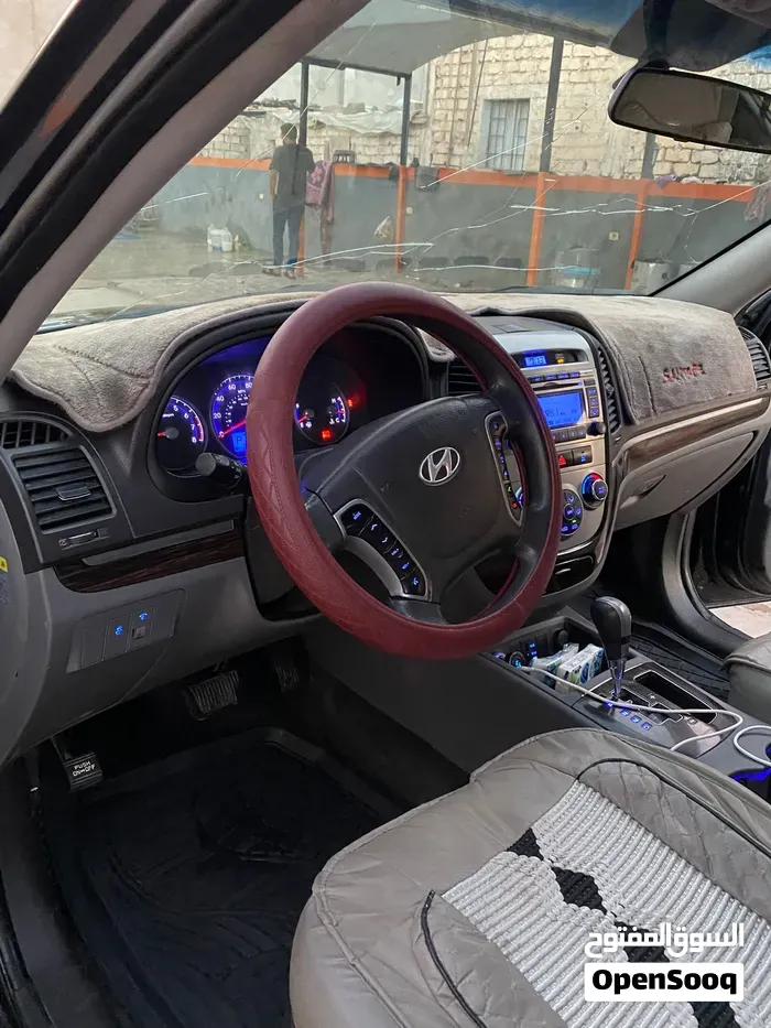 Hyundai Santa Fe 2011 photo 4