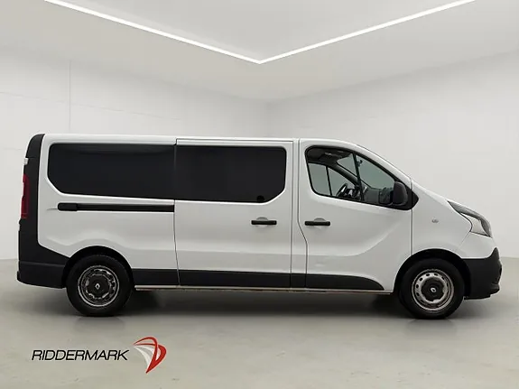 Renault Trafic 2015 photo 2