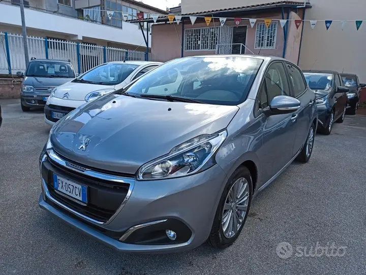 Peugeot 208 2019 photo 2