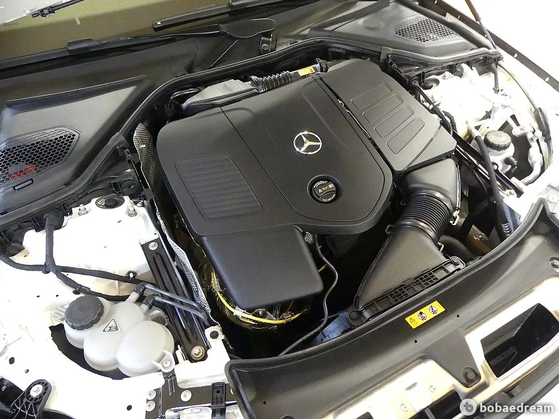 Mercedes-Benz E-Class 2025 photo 5