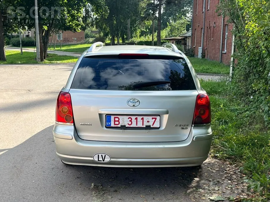 Toyota Avensis 2005 photo 4