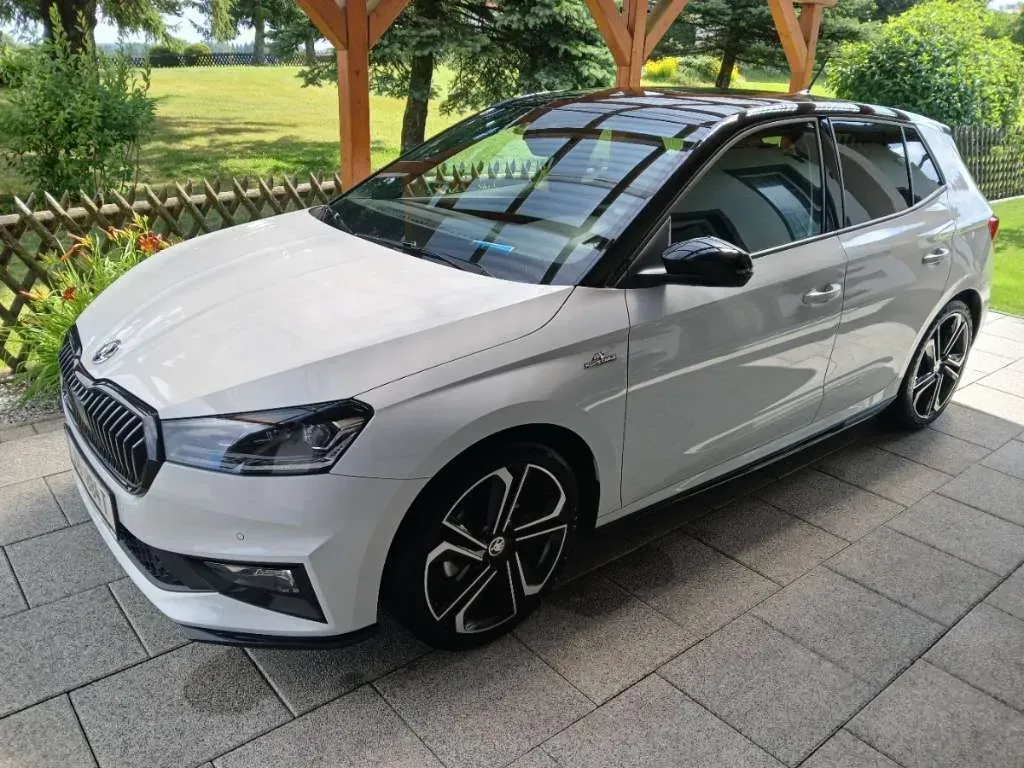 Skoda Fabia 2023 photo 2