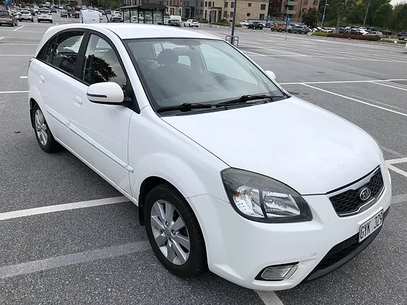 Kia Rio 2010 photo 2