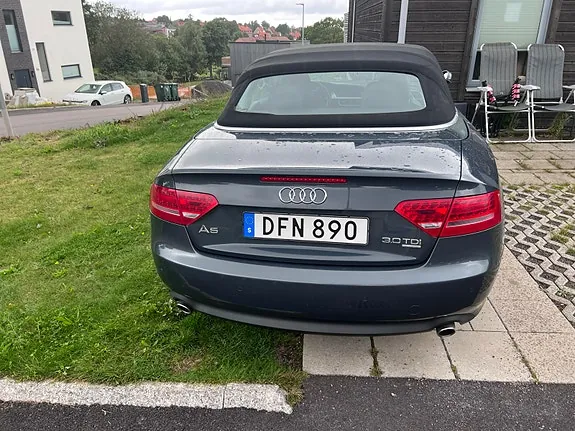 Audi A5 2010 photo 2