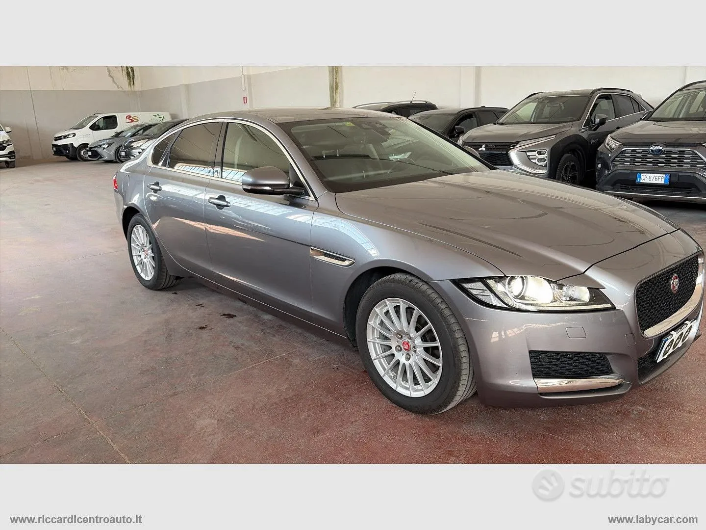 Jaguar Xf 2020 photo 2