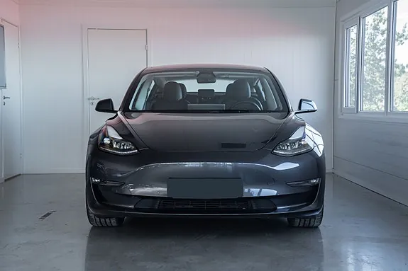 Tesla Model 3 2022 photo 2
