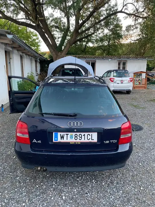 Audi A4 2000 photo 3