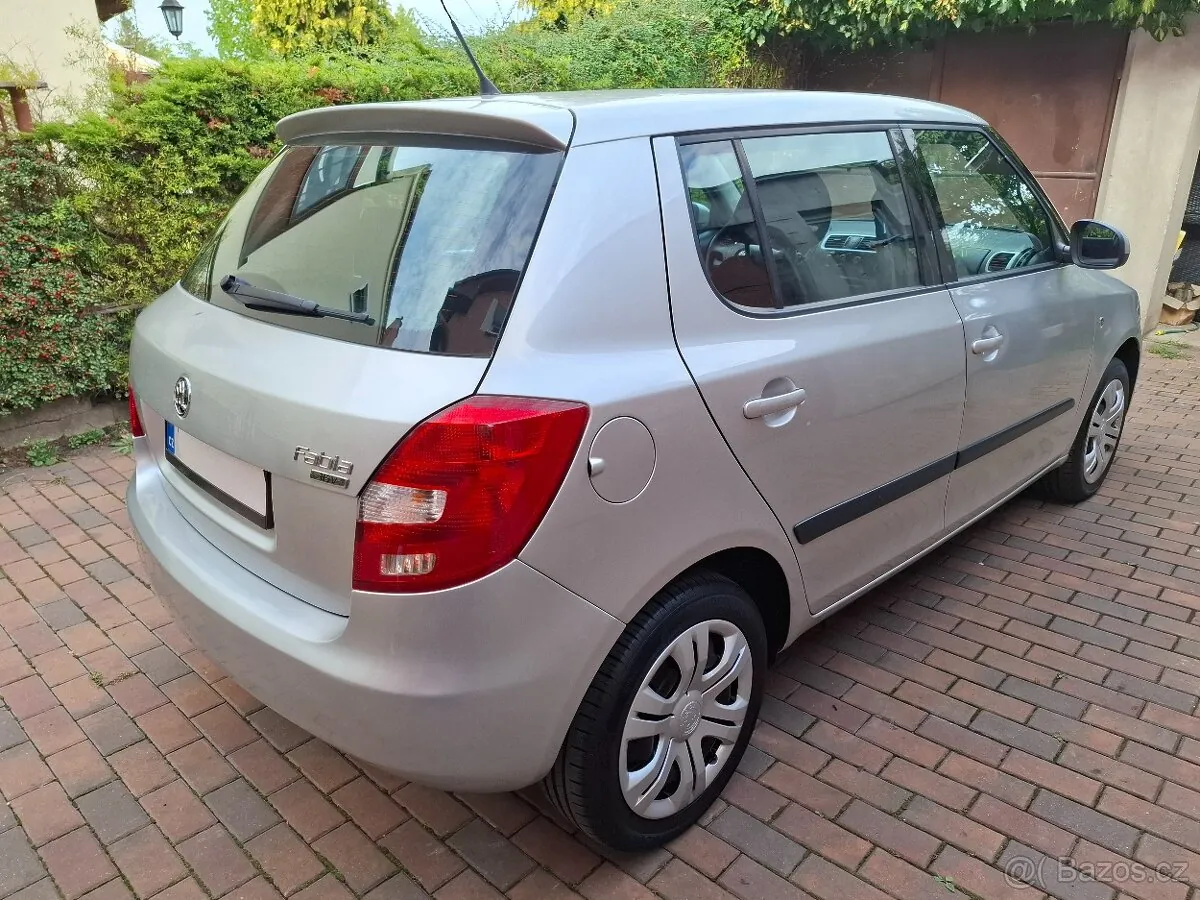 Skoda Fabia 2007 photo 3