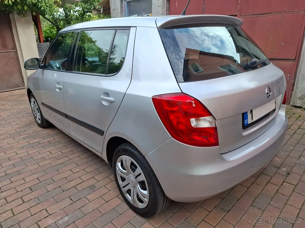 Skoda Fabia 2007 photo 4