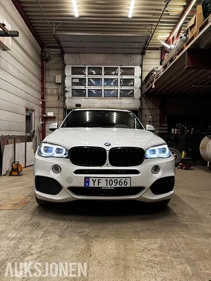BMW X5 2017 photo 2