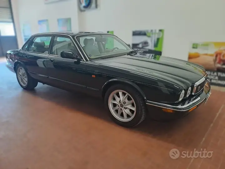 Jaguar Xj
