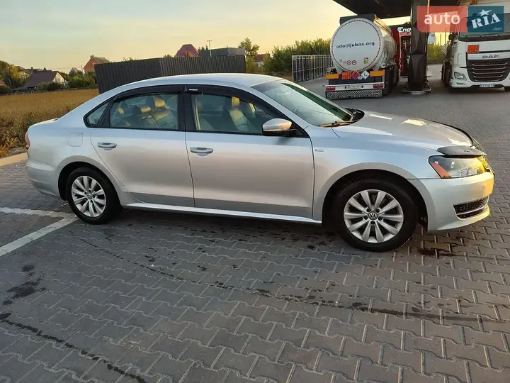 Volkswagen Passat 2014 photo 2
