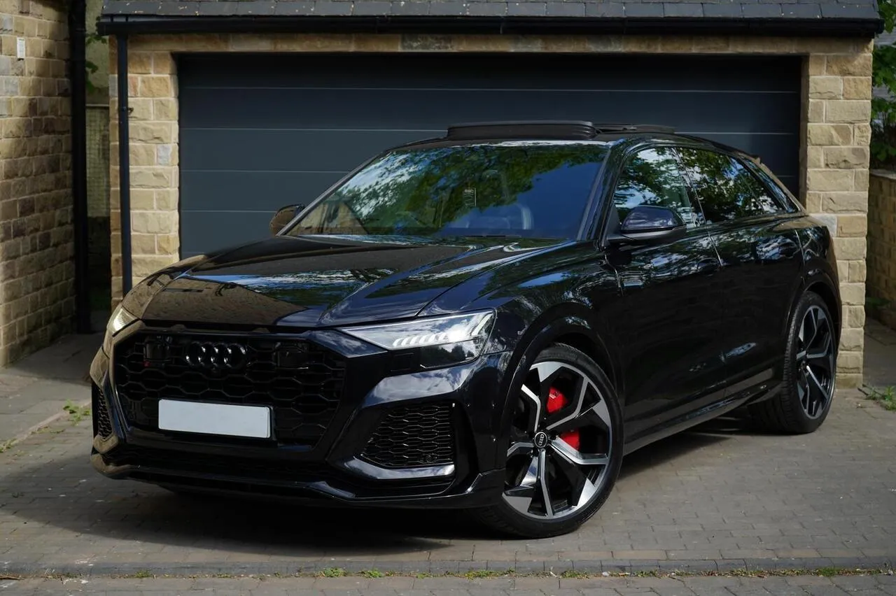 Audi Rsq8