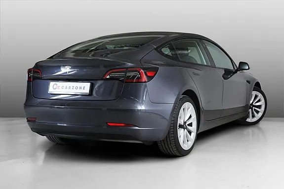Tesla Model 3 2023 photo 4