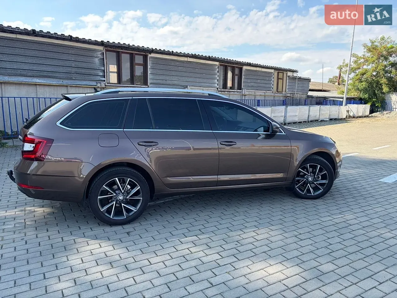 Skoda Octavia 2019 photo 2