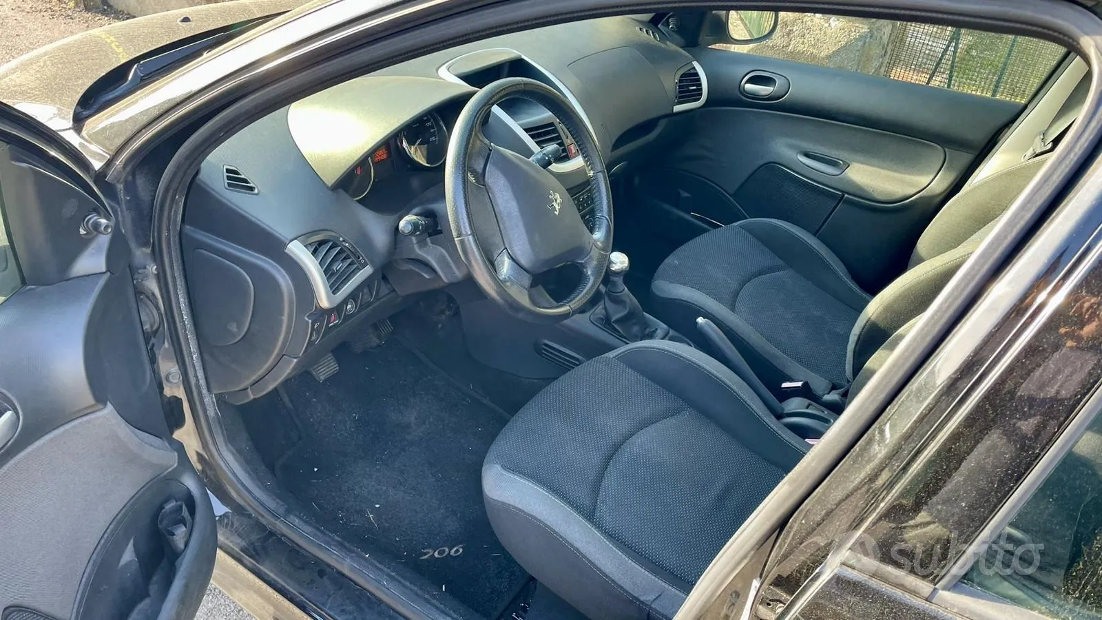Peugeot 206 2010 photo 3