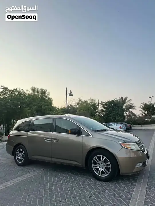 Honda Odyssey 2013 photo 2