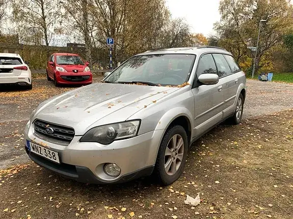 Subaru Outback 2005 photo 2