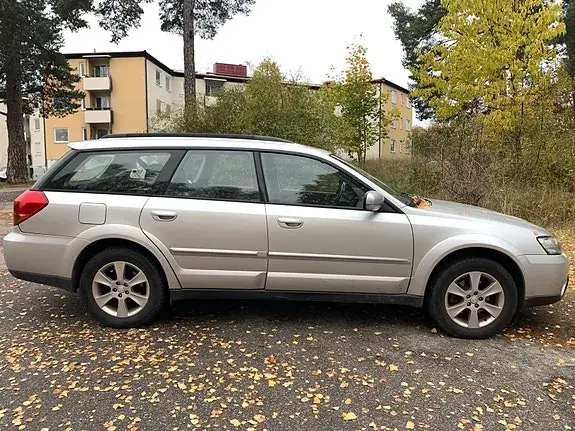 Subaru Outback 2005 photo 5