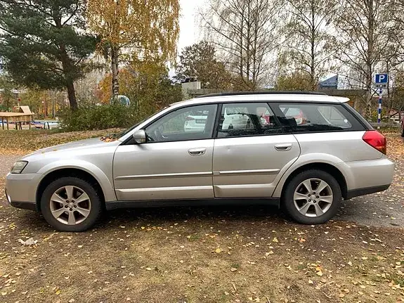 Subaru Outback 2005 photo 4