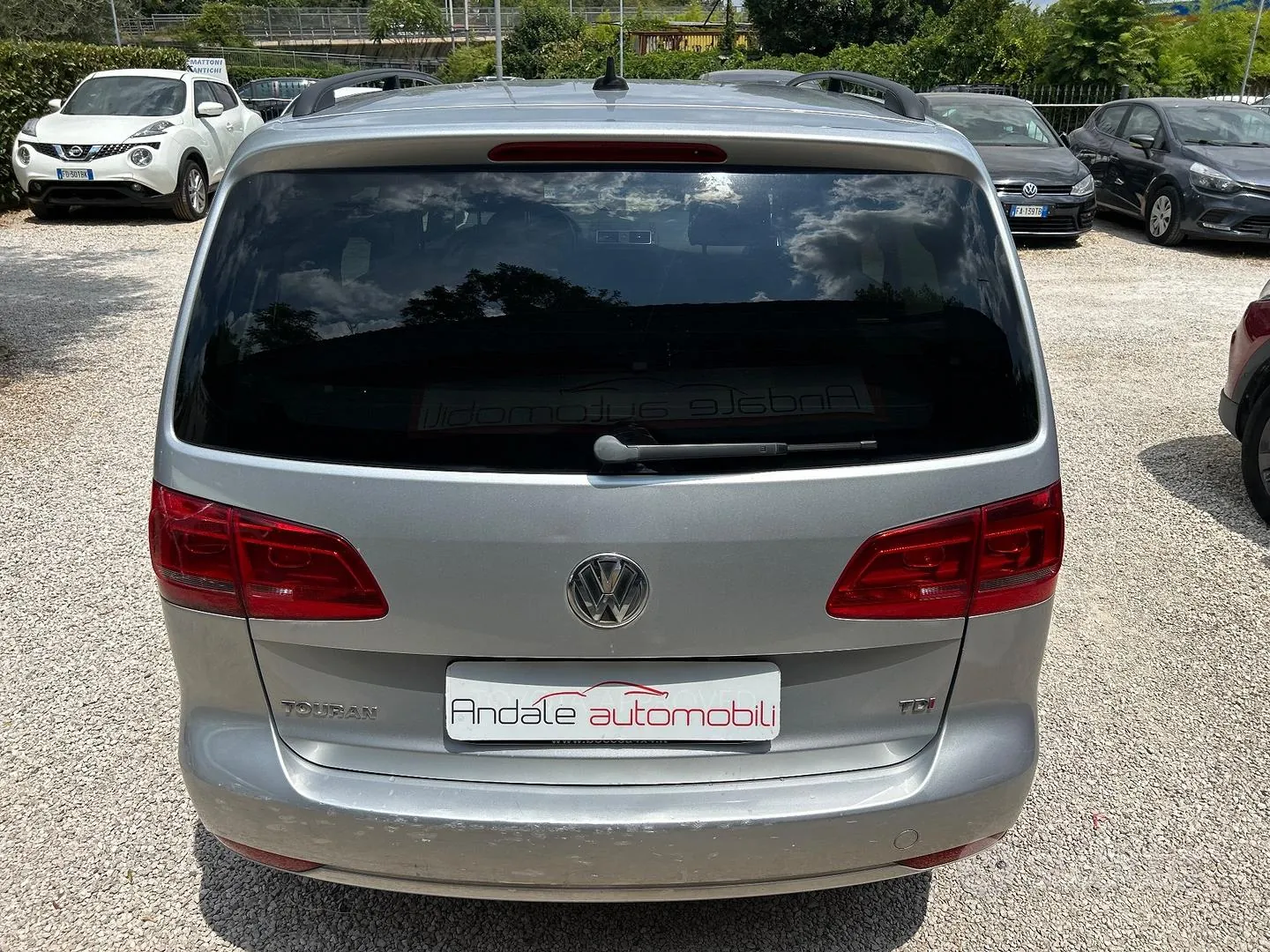 Volkswagen Touran 2015 photo 5