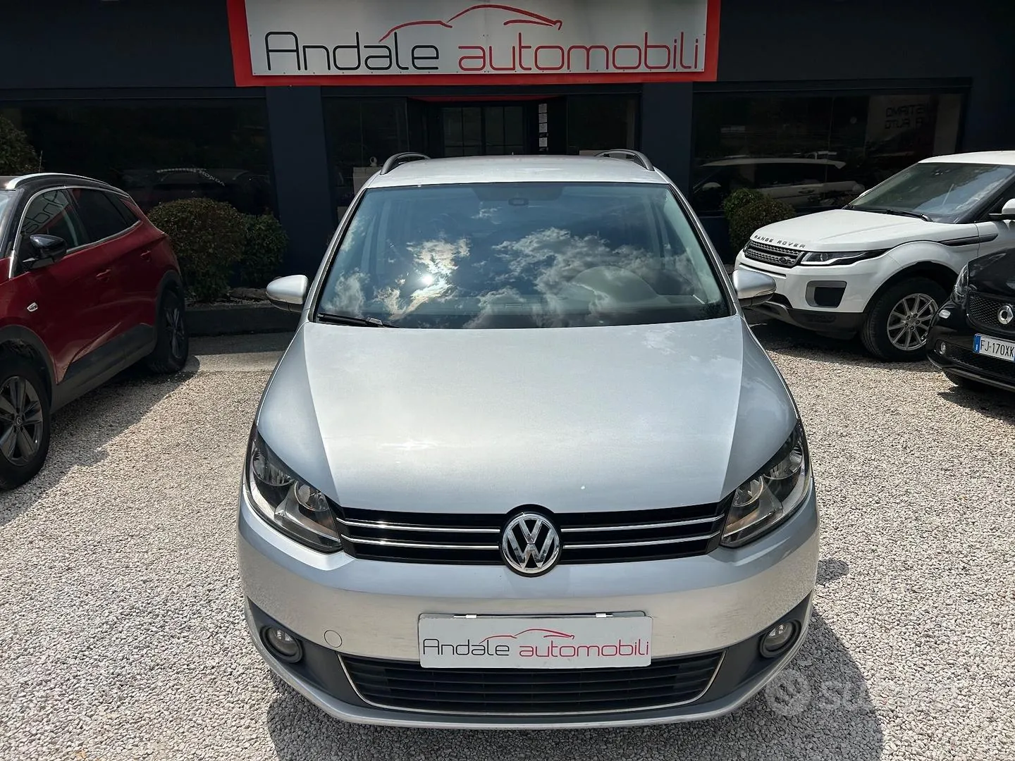 Volkswagen Touran 2015 photo 2