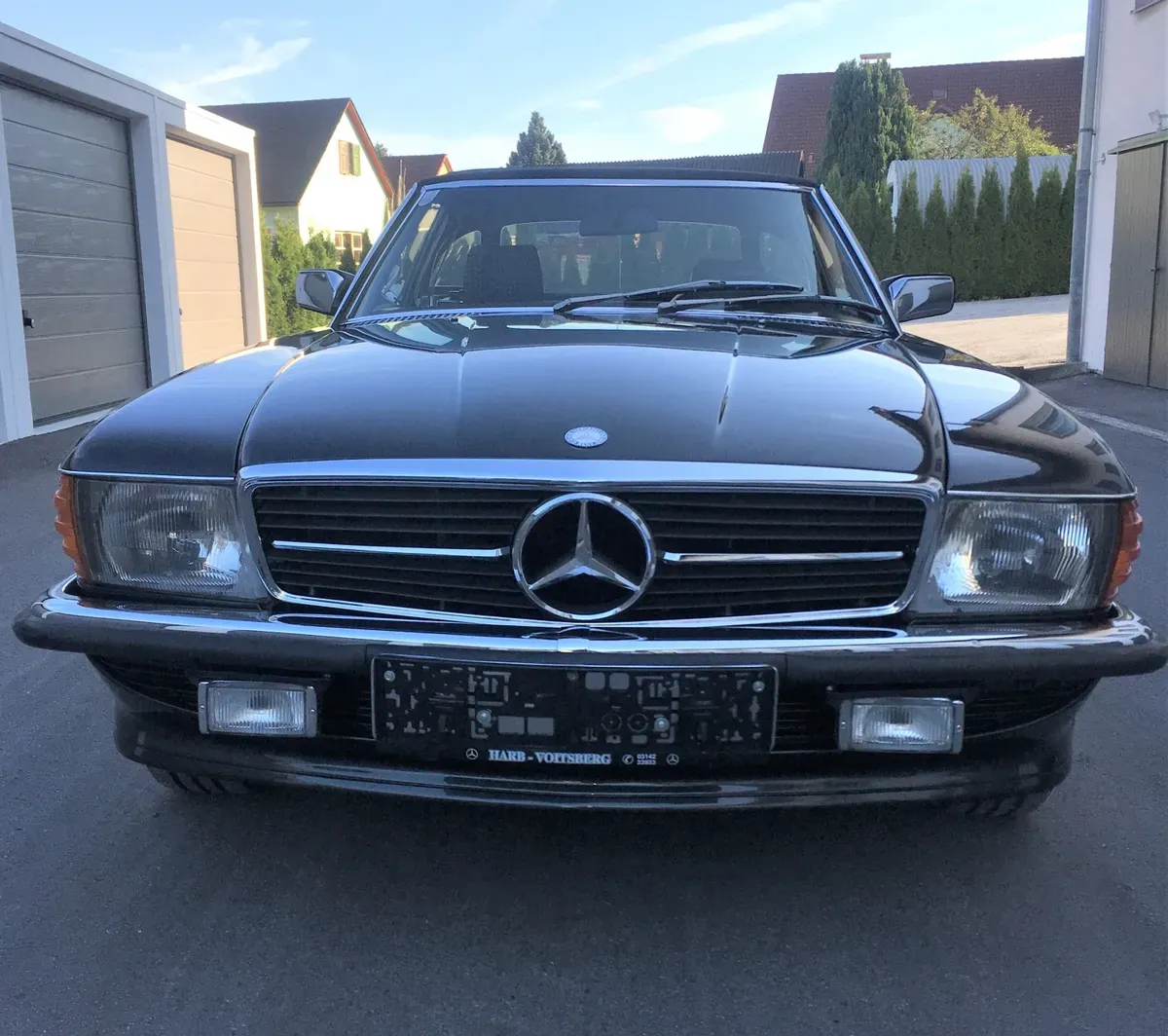 Mercedes-Benz Sl-Class 1985 photo 2
