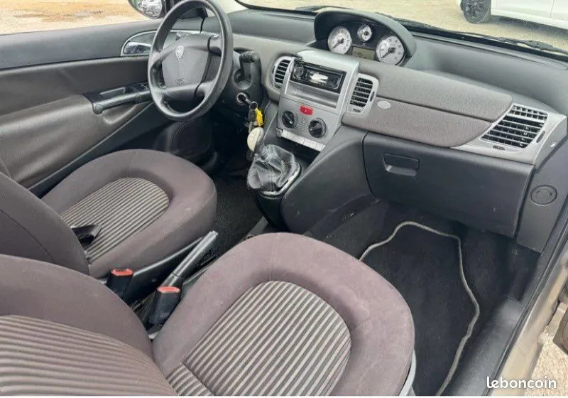 Lancia Ypsilon 2009 photo 3