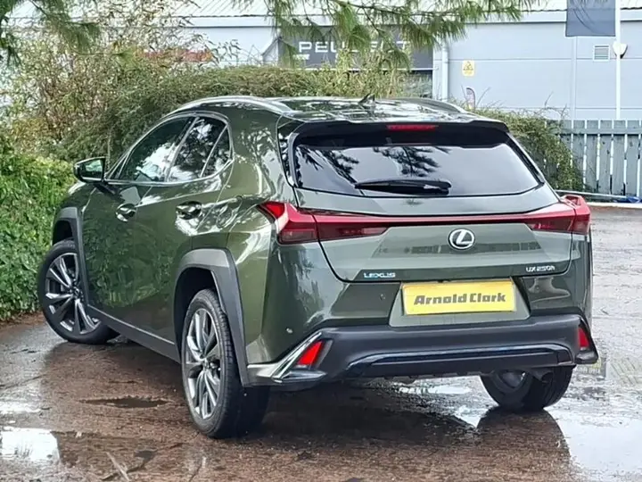 Lexus Ux 2023 photo 2
