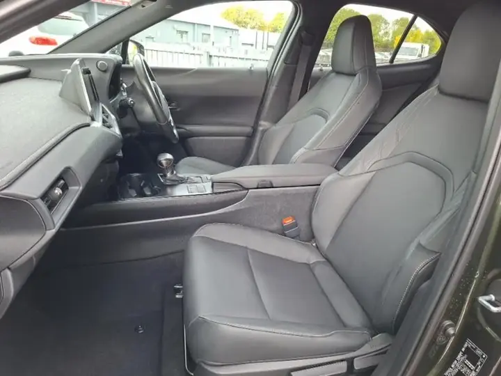 Lexus Ux 2023 photo 5