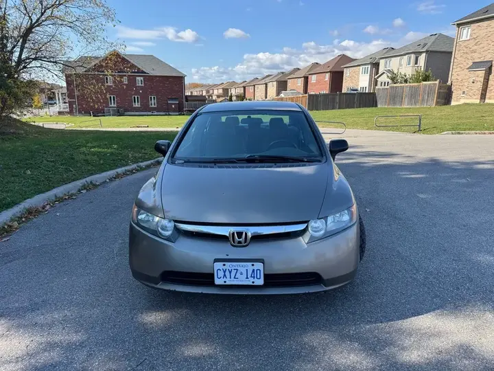 Honda Civic 2006 photo 2