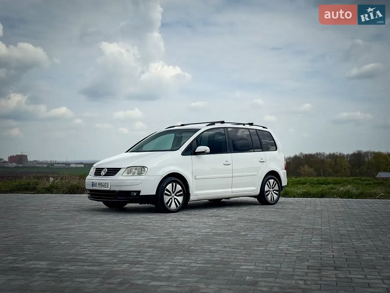 Volkswagen Touran 2006 photo 4