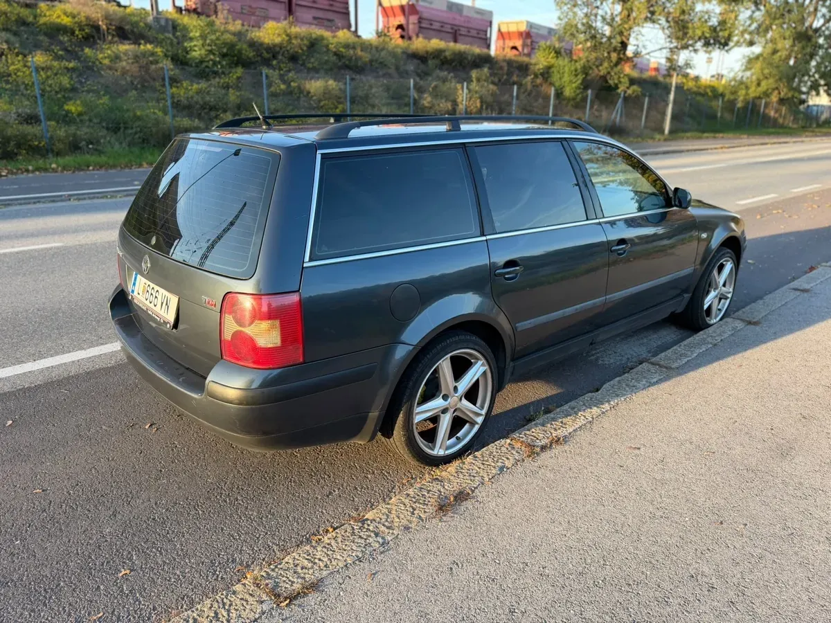 Volkswagen Passat 2002 photo 3