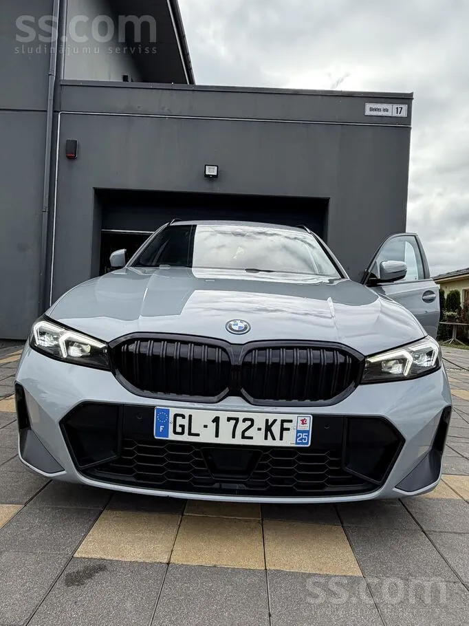BMW 320 2023 photo 2